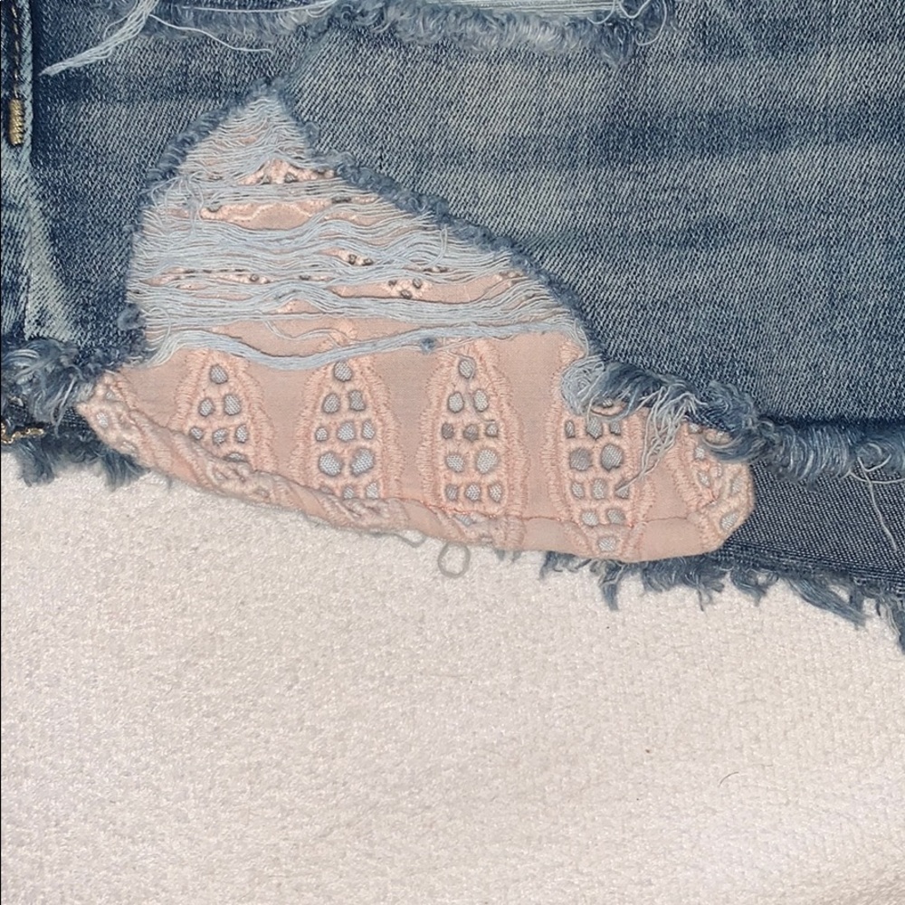 Shorts - Picture 2 of 3